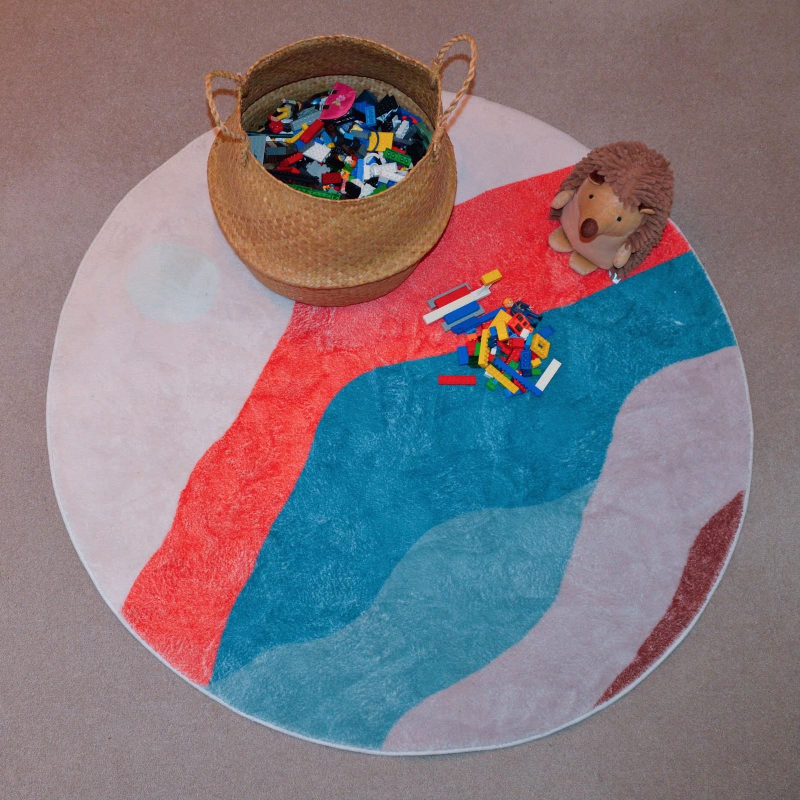 A basket of Lego on the mat, ready for the breaks